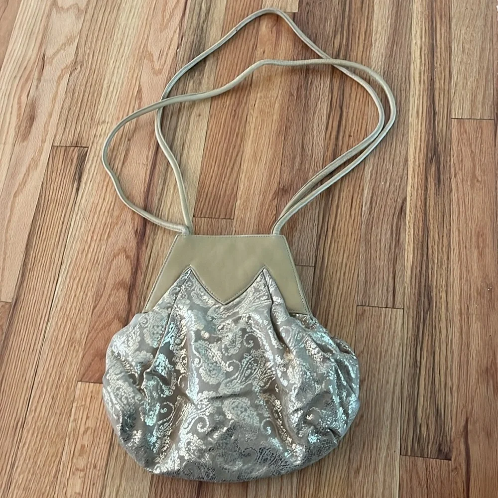 VINTAGE 1970’s BRACCIALINI/ BONWIT TELLER gold shoulder bag
